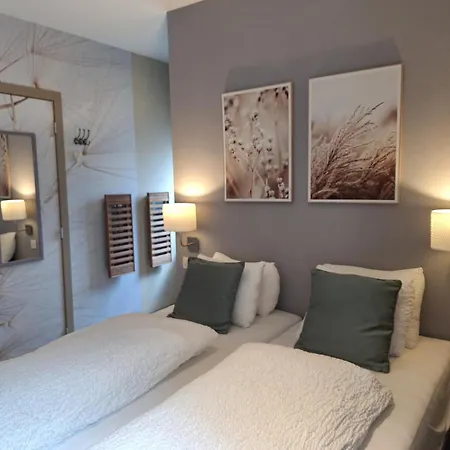 Casa-cosi, Tourist & Business & Flats With Reserved Parking And Private Terraces In Shared Garden With Seasonal Pool Included, Private Sauna Available 4*