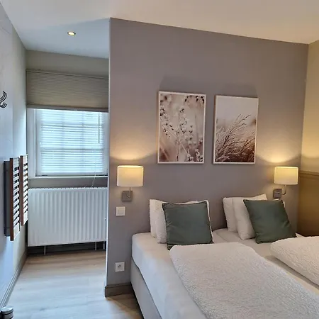 Casa-cosi, Tourist & Business & Flats With Reserved Parking And Private Terraces In Shared Garden With Seasonal Pool Included, Private Sauna Available