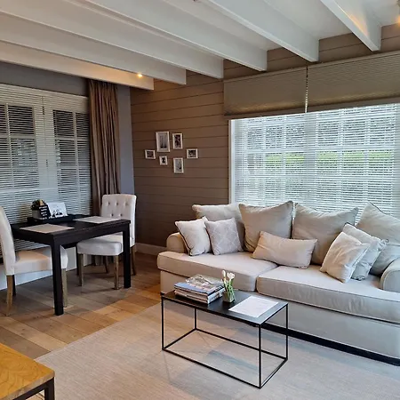 Casa-cosi, Tourist & Business & Flats With Reserved Parking And Private Terraces In Shared Garden With Seasonal Pool Included, Private Sauna Available 4*