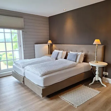 Casa-cosi, Tourist & Business & Flats With Reserved Parking And Private Terraces In Shared Garden With Seasonal Pool Included, Private Sauna Available מלון דירות לוקרן