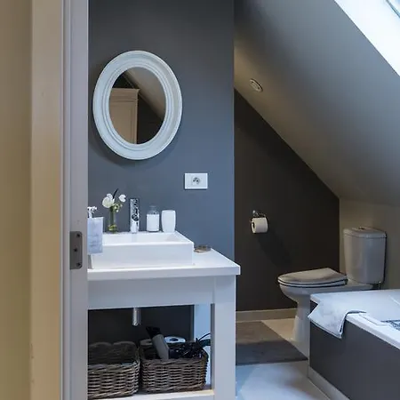 Casa-cosi, Tourist & Business & Flats With Reserved Parking And Private Terraces In Shared Garden With Seasonal Pool Included, Private Sauna Available מלון דירות 4*